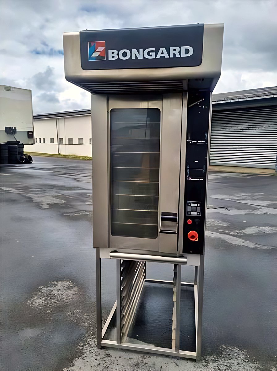 Four ventilé 9 niveaux Bongard 48.9 d'occasion